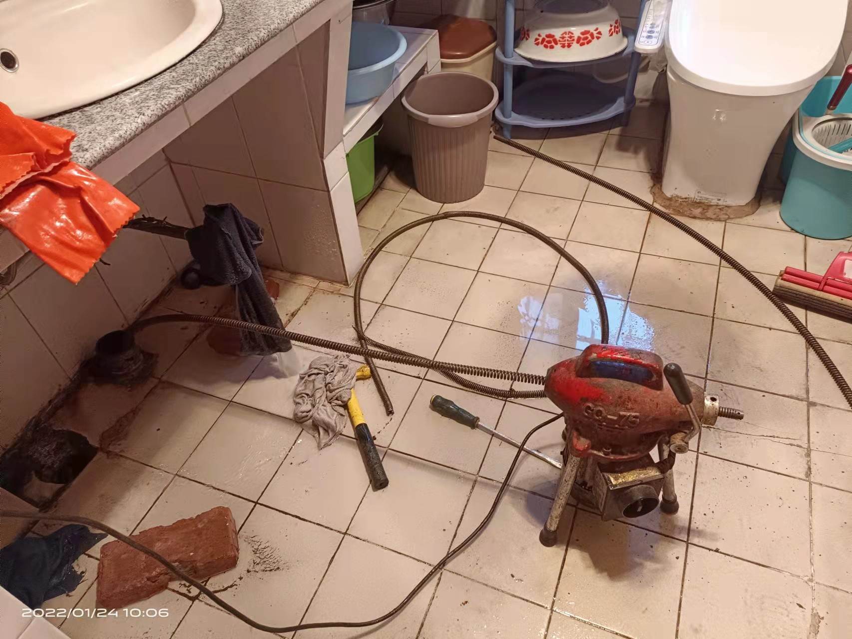 环翠疏通厨房下水道，地漏疏通